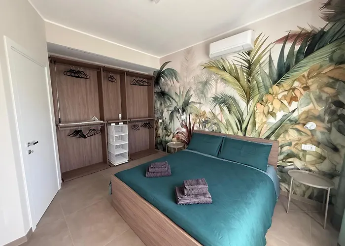 Bamboo - Free Private Parking